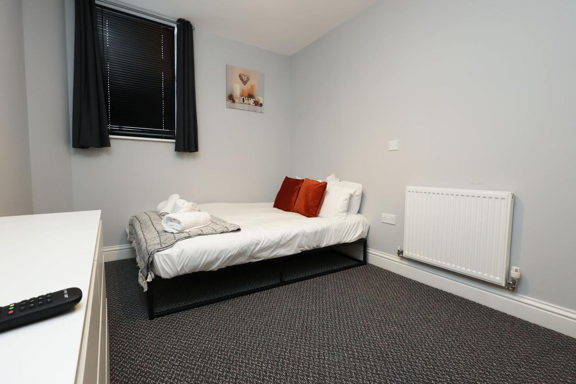 En-Suite Double Rooms, Smart Tv Comfy Style Llanelli Exterior foto